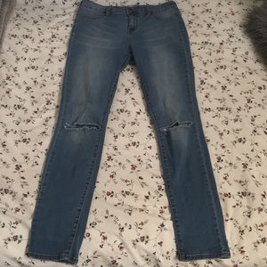 Bullhead Mid-Rise Jeggings